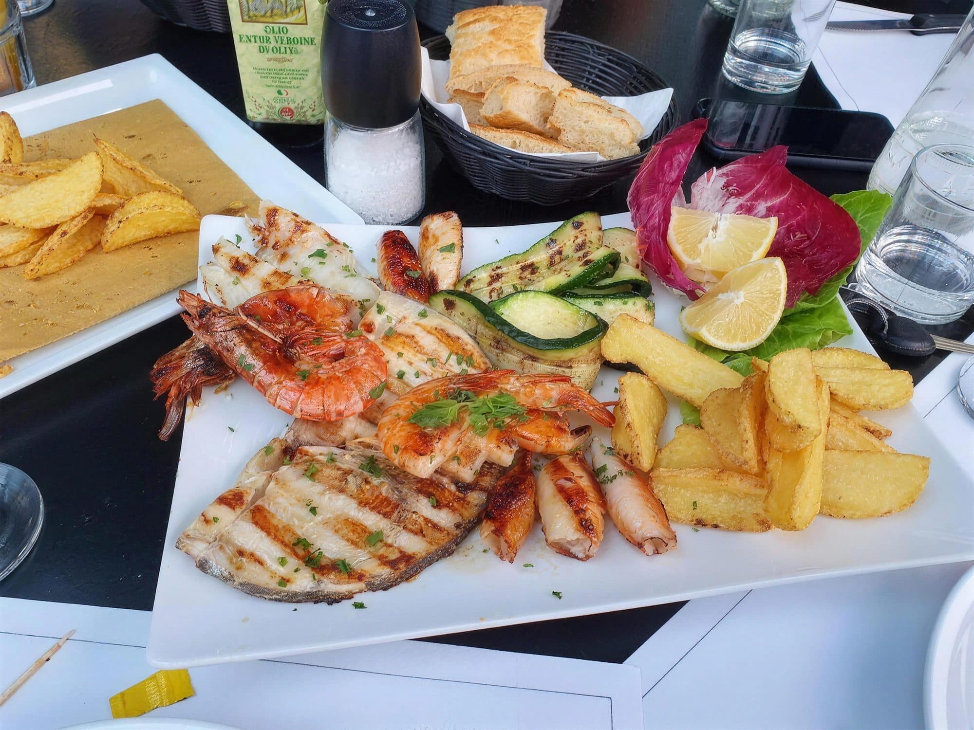 Mixed grilled seafood with prawns, squid and grilled vegetables